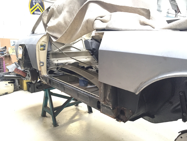 restauration alfa romeo 2000 coupe bertone 15
