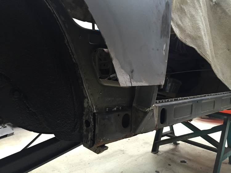restauration alfa romeo 2000 coupe bertone 16