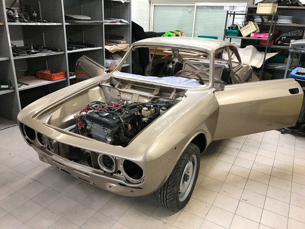 restauration alfa romeo 2000 coupe bertone 32