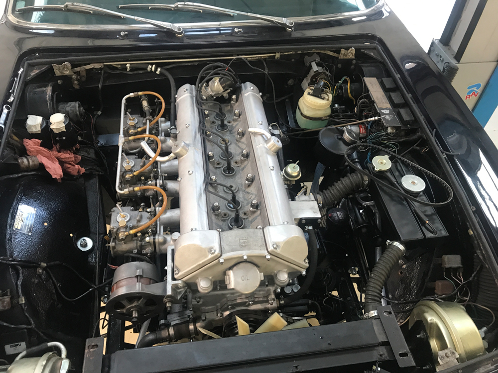 restauration aston martin dbs 1970 39