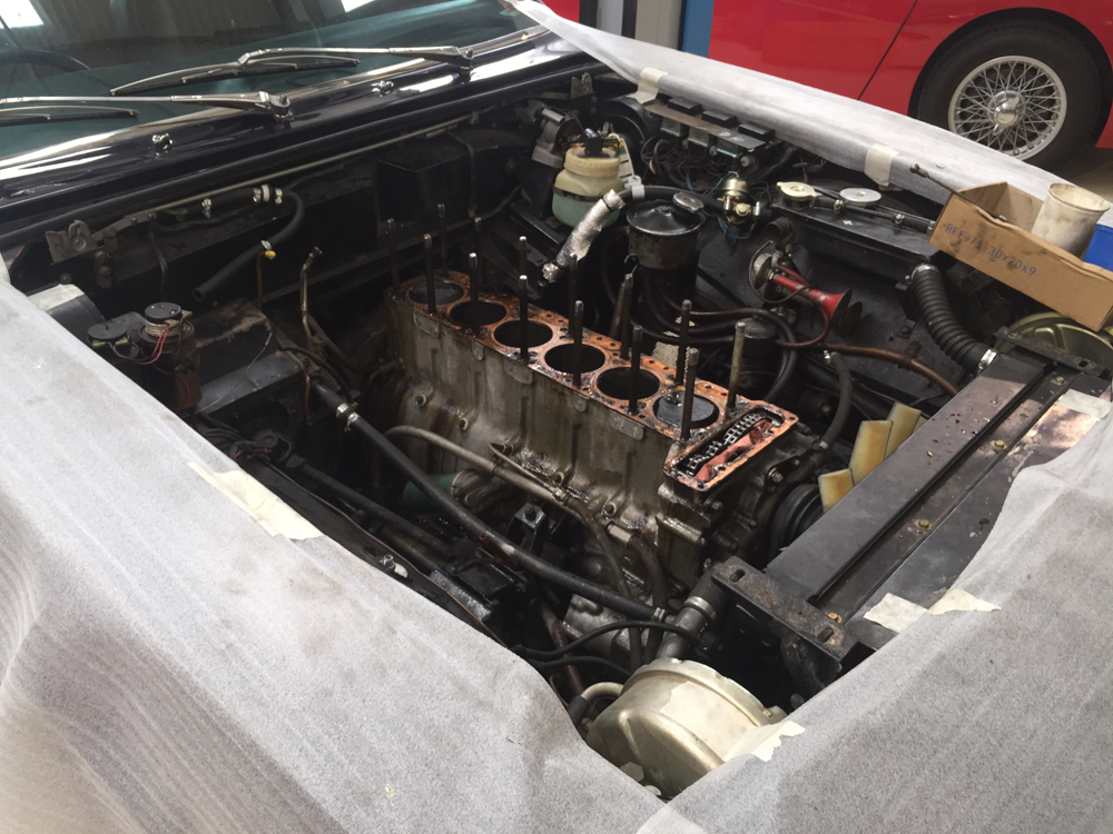 restauration aston martin dbs 1970 4