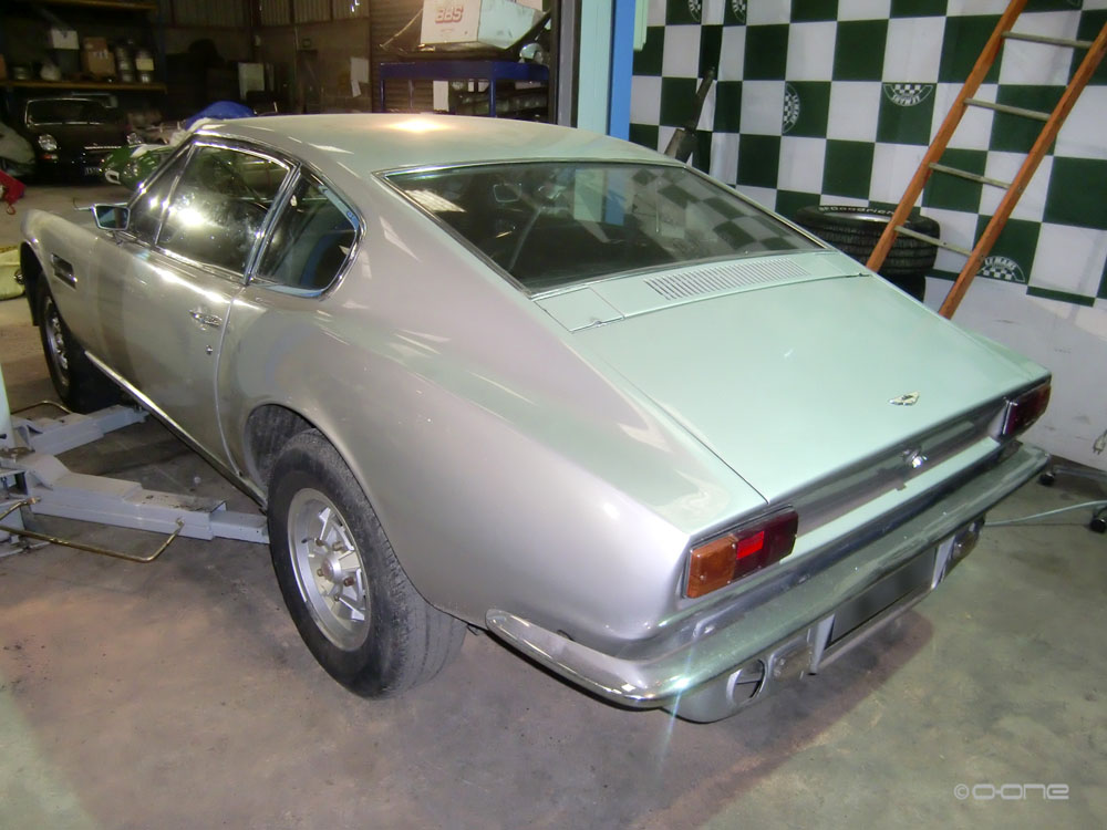 restauration aston martin v8 1972 3