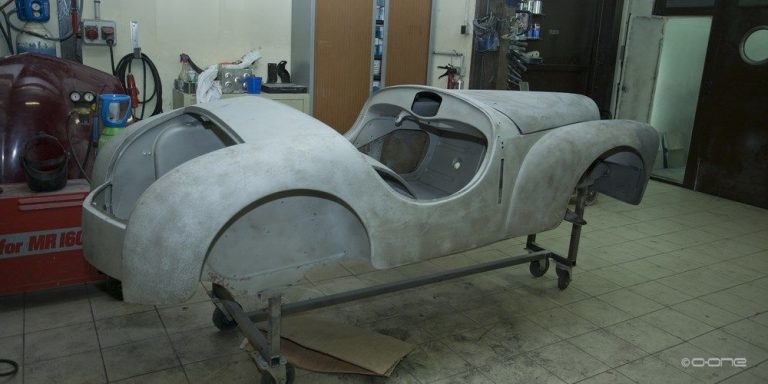 Chausson CHS aubergine restaurée par O-ONE, prototype unique de 1946, photographie 34 sur 107
