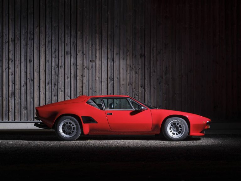 restauration De Tomaso Pantera GT5-S