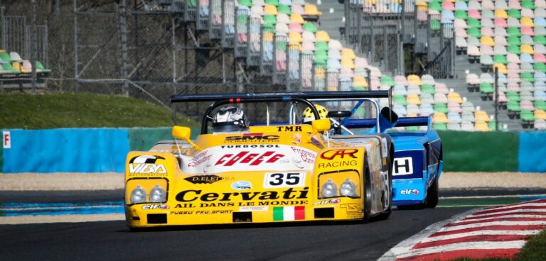 Lucchini SP91 n° 35 devant une autre barquette à Magny-Cours