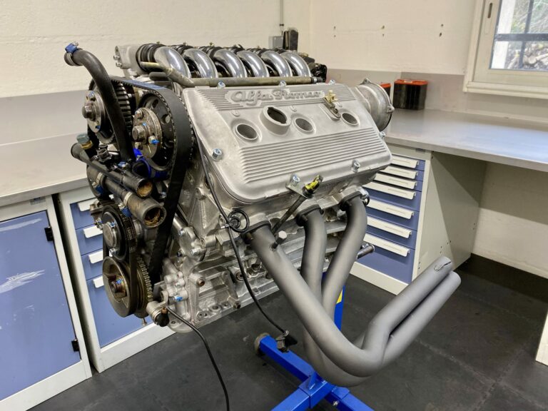 V6 Alfa Romeo de la Lucchini SP91 et ses collecteurs d’échappement