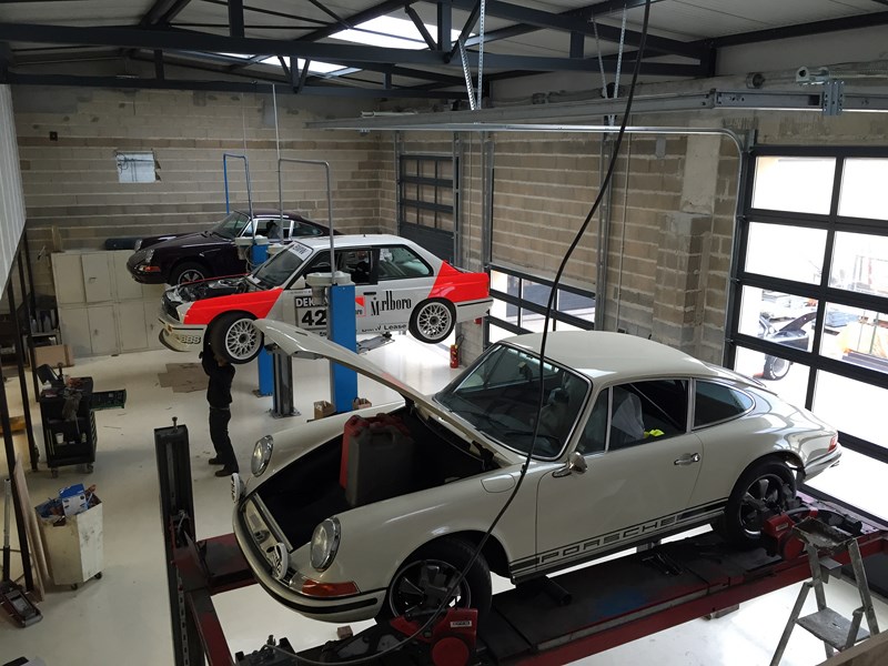 restauration porsche 911 e 22 coupe 1970 1 1