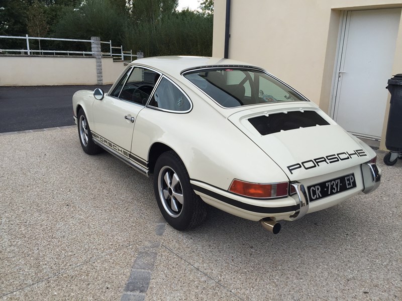 restauration porsche 911 e 22 coupe 1970 44