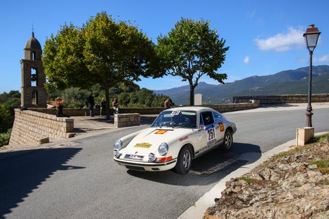 restauration porsche 911 e 22 coupe 1970 46