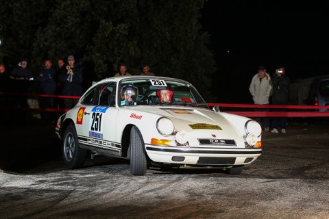 restauration porsche 911 e 22 coupe 1970 52