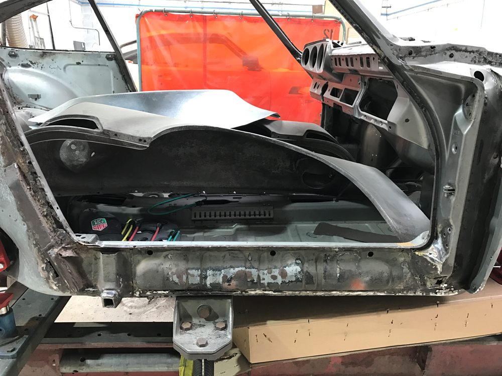 restauration porsche 911 st replica 12