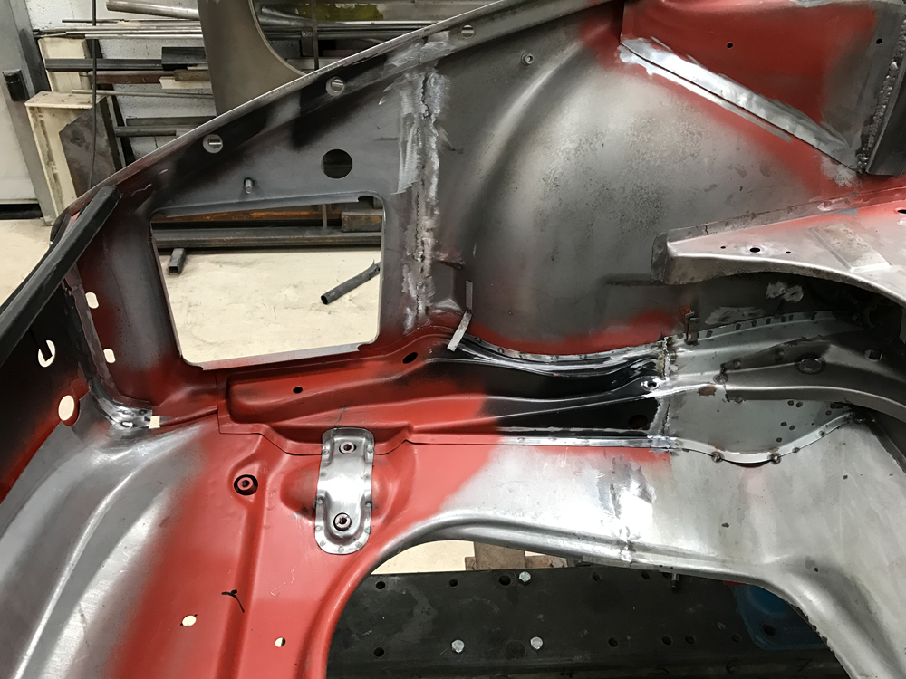 restauration porsche 911 st replica 24
