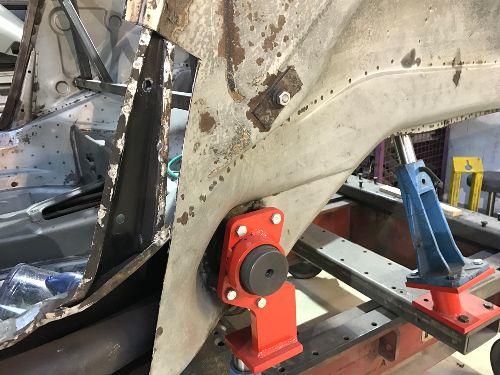 restauration porsche 911 st replica 30