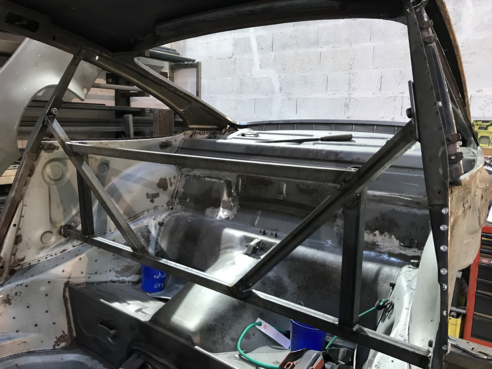 restauration porsche 911 st replica 31