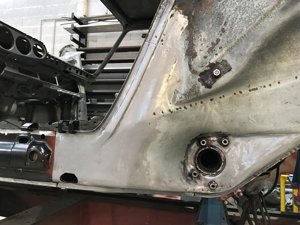 restauration porsche 911 st replica 43