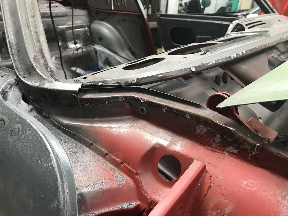restauration porsche 911 st replica 51