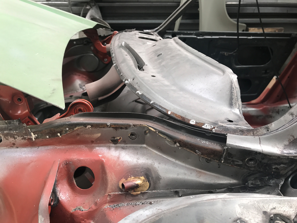 restauration porsche 911 st replica 52