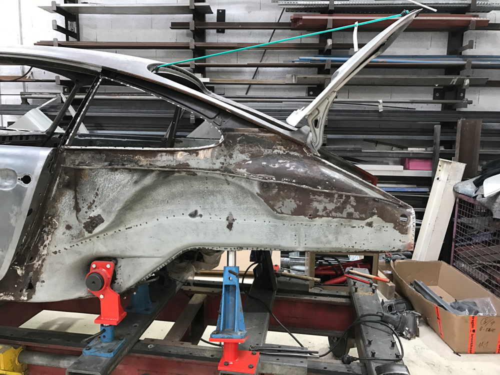 restauration porsche 911 st replica 57