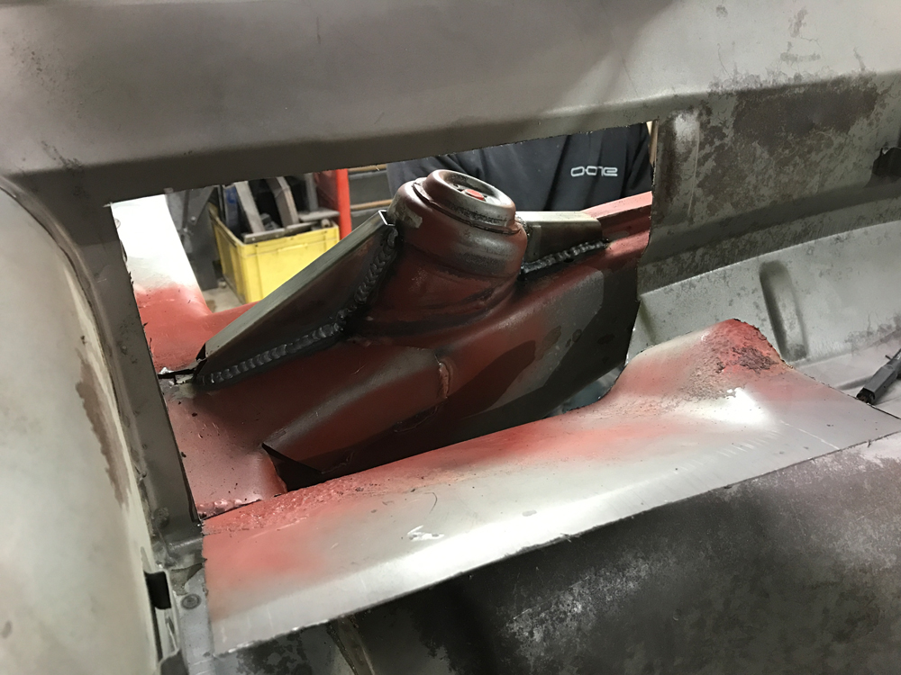 restauration porsche 911 st replica 58