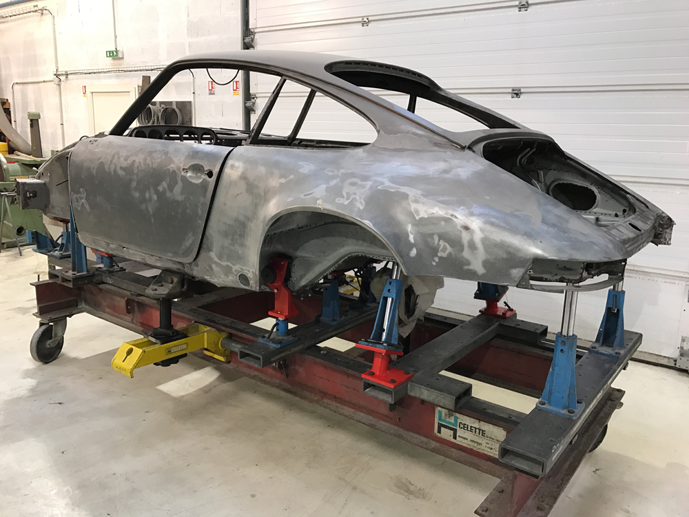 restauration porsche 911 st replica 9