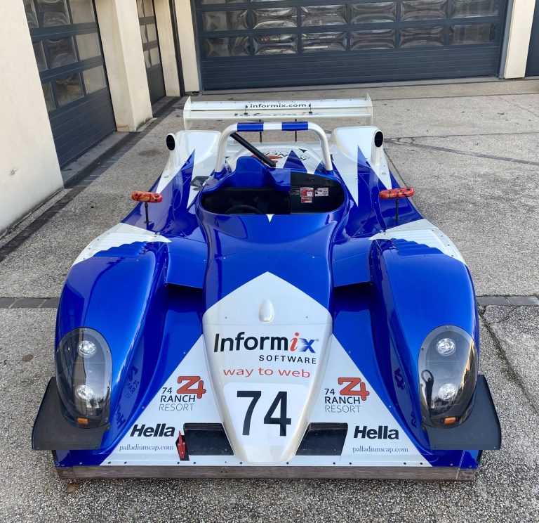 Reynard 2KQ LMP900 n° 74 bleu et blanc restaurée par O-ONE, photographie 41 sur 51