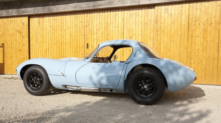 Ginetta G4 de 1965, bleu clair, roadster britannique restauré, photographie 21 sur 23