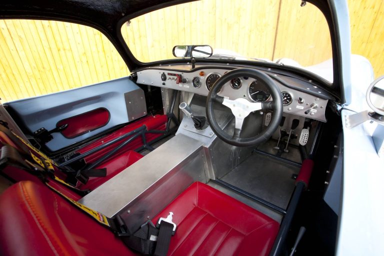 Ginetta G4 de 1965, bleu clair, roadster britannique restauré, photographie 10 sur 23