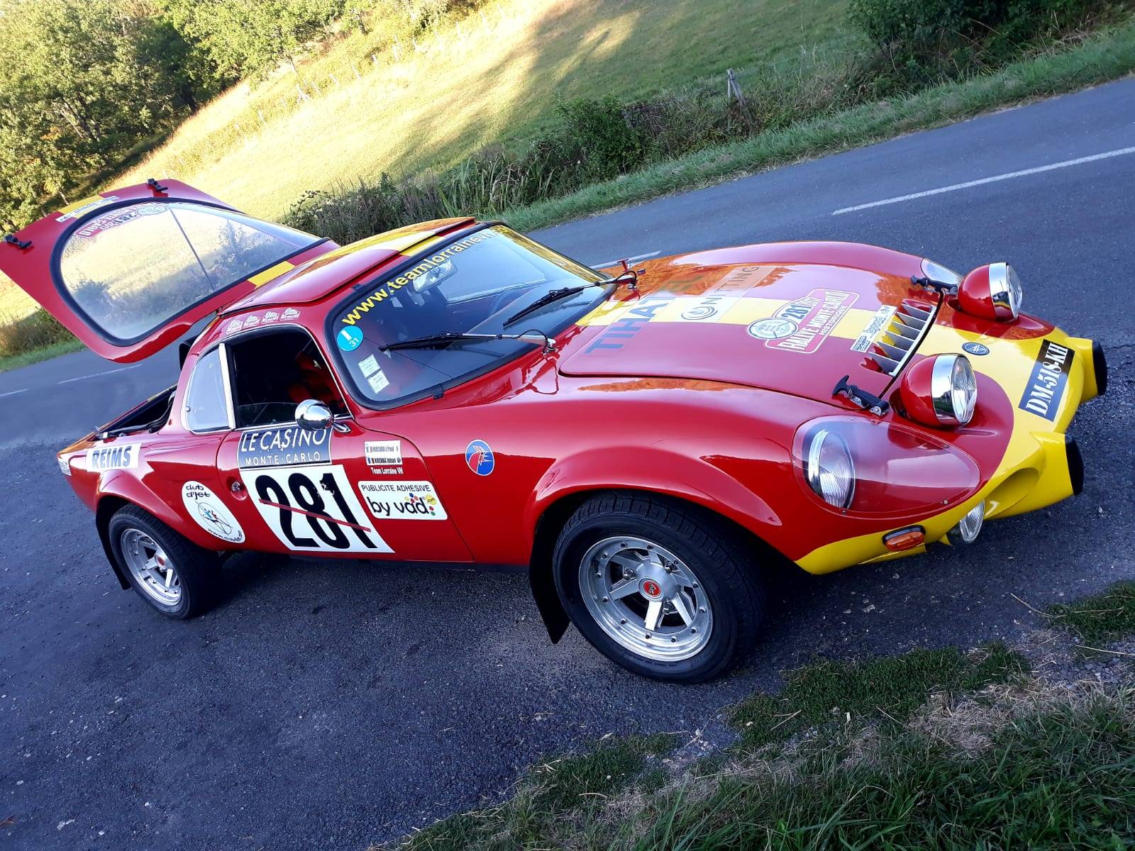 Matra Jet 6 vue de trois quarts arrière, sur route